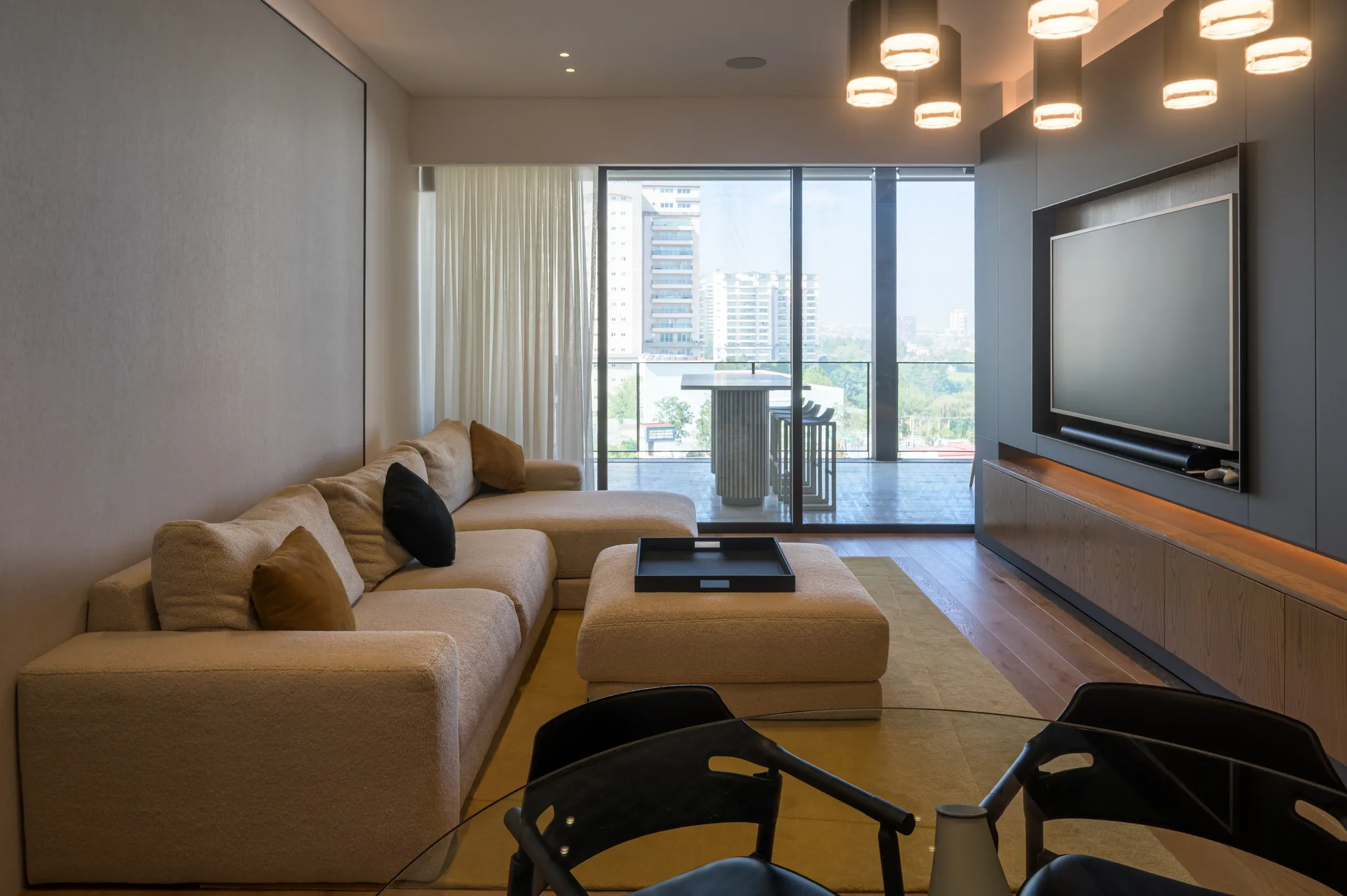 Showroom Etérea3 · Atelier — Vista descriptiva